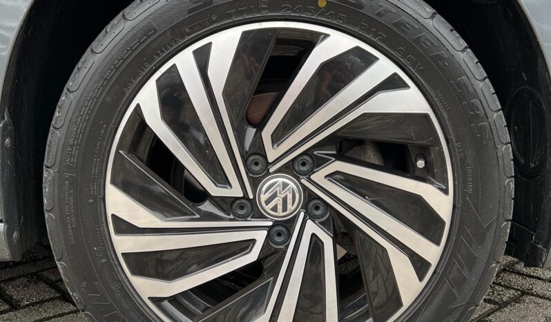 2019 Volkswagen Jetta lleno