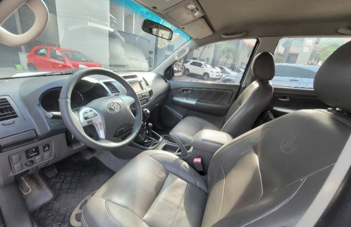 Toyota Hilux 2012 lleno