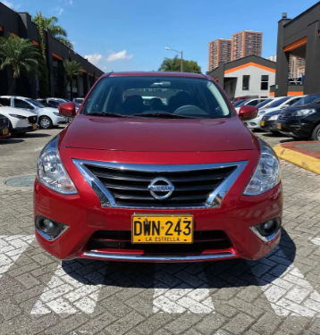 Nissan Versa 1.6 Advance  2018 lleno