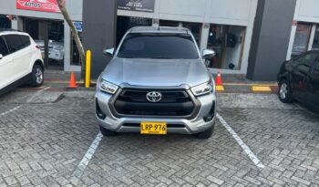 Toyota Hilux Doble Cabina 2023 lleno