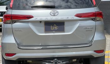 Toyota Fortuner 2018 SW4 Street lleno