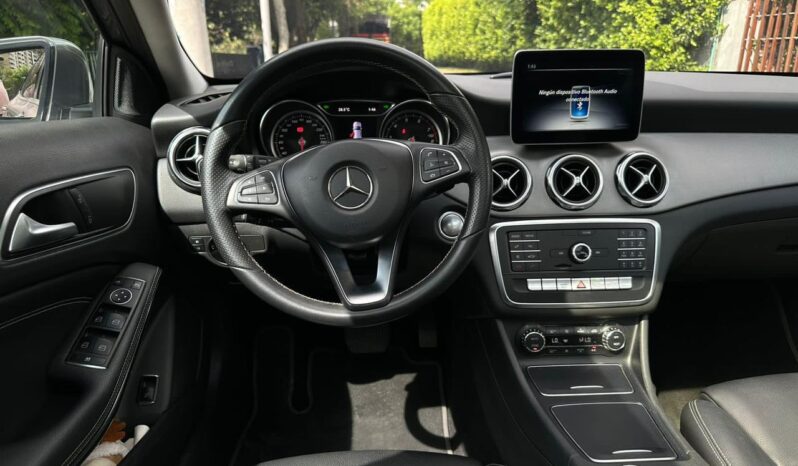 Mercedes-Benz GLA 200 2019 lleno