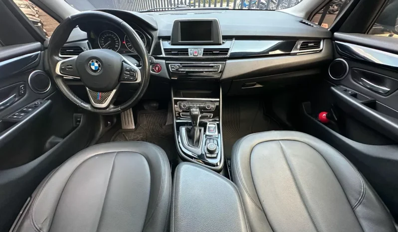 BMW Serie 2 2017 218i lleno