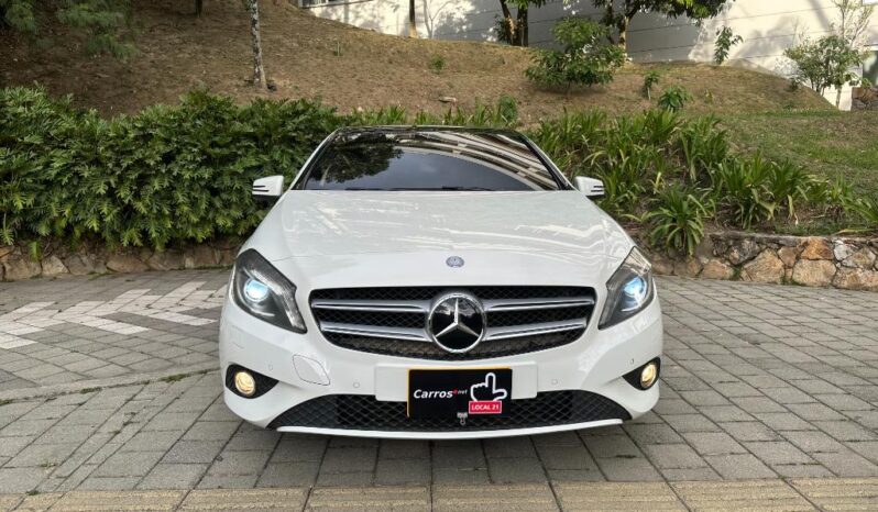 Mercedes-Benz A200 2015 1.6 TURBO lleno