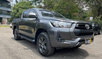 Toyota Hilux 2021 lleno