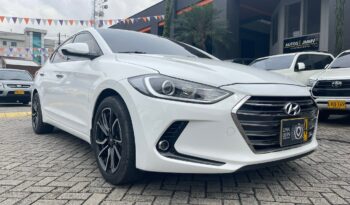 Hyundai Elantra 2017 lleno
