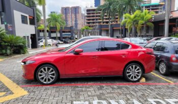 Mazda 3 2022 lleno