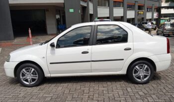 Renault Logan 2008 lleno