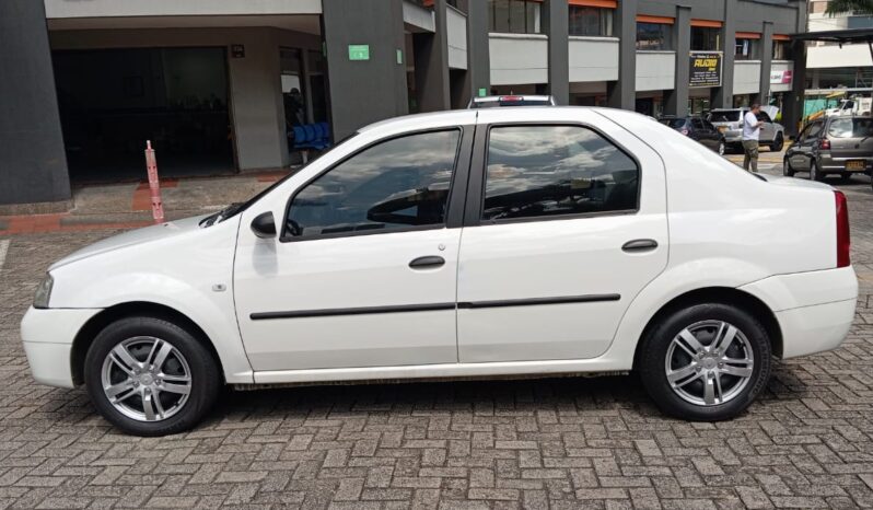 Renault Logan 2008 lleno