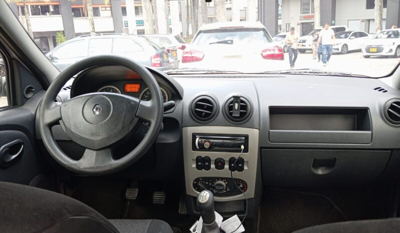 Renault Logan 2008 lleno