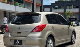 Nissan Tiida 2012 Premium
