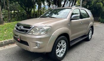 Toyota FORTUNER 4.0 SR5 2008 lleno