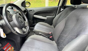Mazda 2 2014 Sedan lleno
