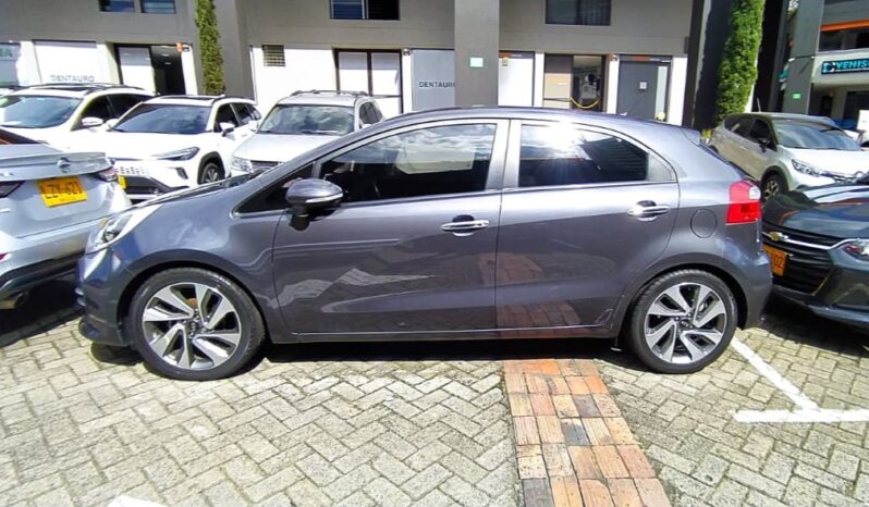 Kia Rio Spice 2017 lleno