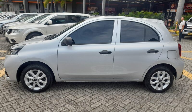Nissan March 2024 lleno