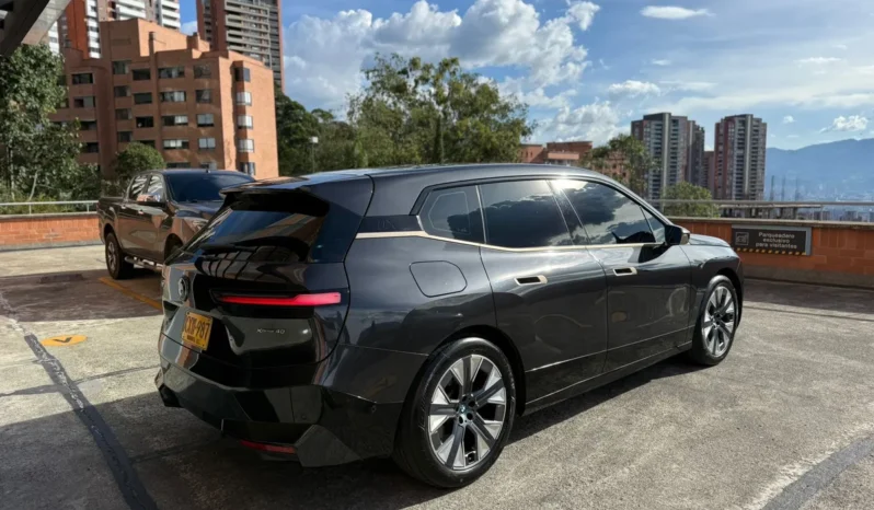 BMW iX 2022 xDrive40 M Sport lleno