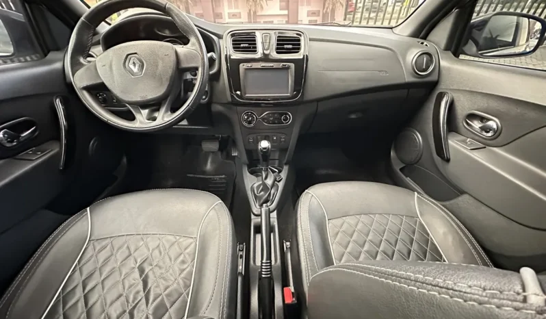 Renault Logan 2018 Exclusive lleno