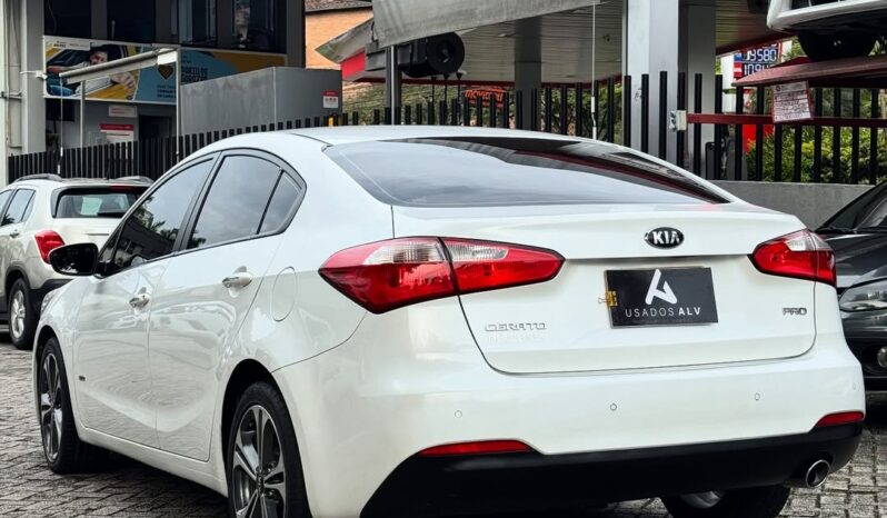 Kia Cerato Pro 2016 Summa lleno