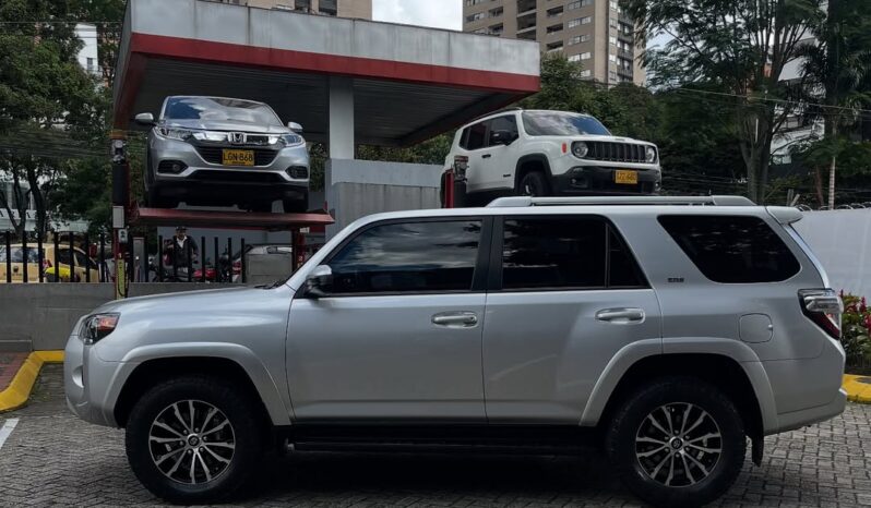 Toyota 4runner 2019 SR5 lleno