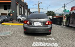 Toyota Corolla 2010 1800
