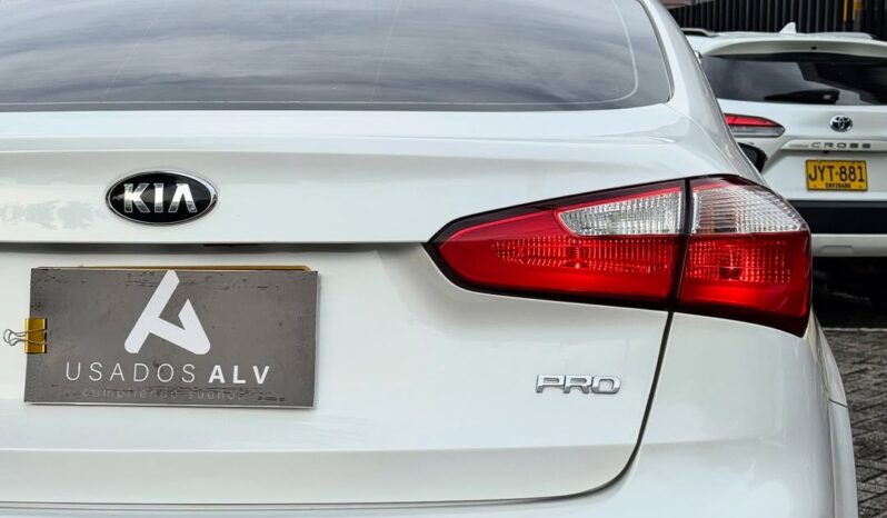 Kia Cerato Pro 2016 Summa lleno
