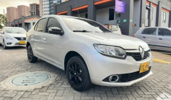 Renault Logan 2018 Exclusive lleno