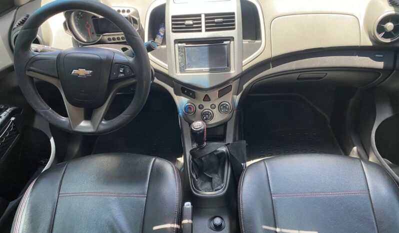 Chevrolet Sonic 2013 lleno