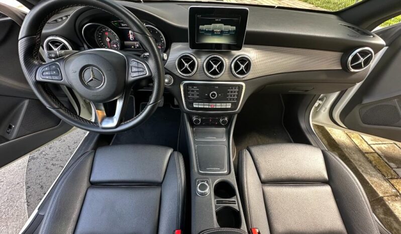 Mercedes-Benz C180 URBAN 2018 lleno