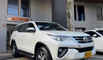 Toyota Fortuner 2020 2.4 DIESEL 4X2 AT lleno