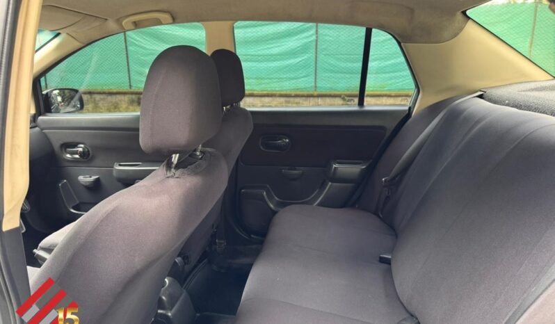 Nissan Tiida 2012 MiiO lleno