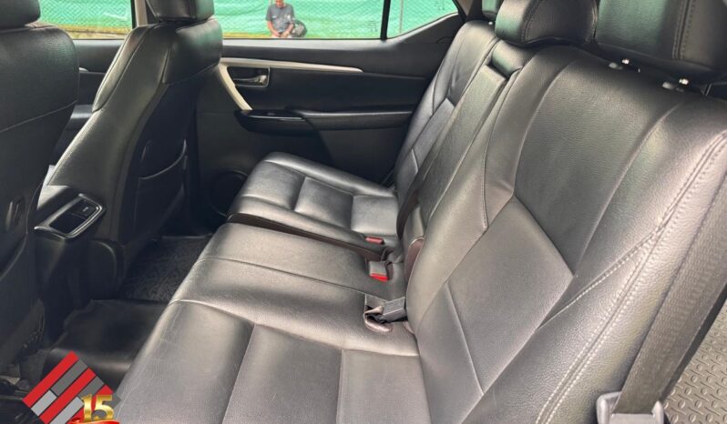 Toyota Fortuner 2019 Street lleno