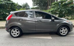 Ford FIESTA SE HATCHBACK 2015 Sunroof