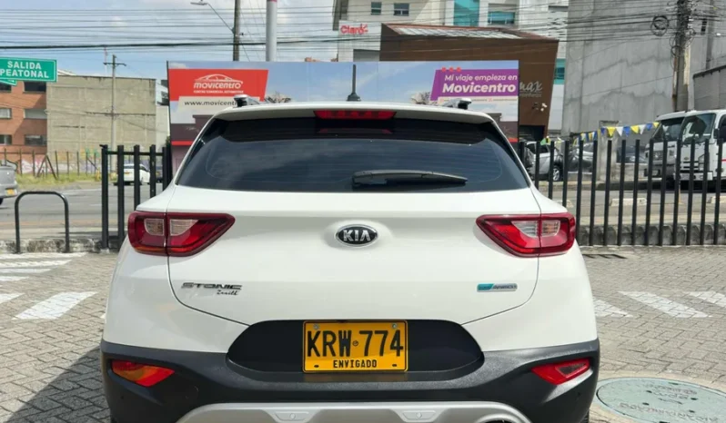 Kia Stonic 2022 Zenith lleno