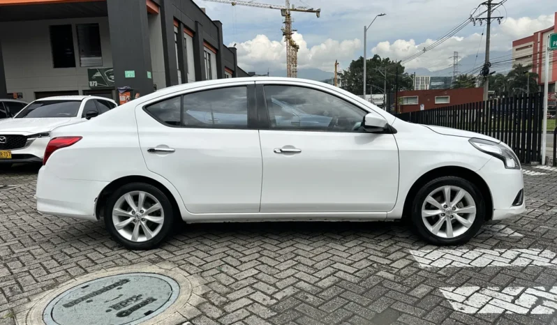 Nissan Versa 2019 Advance lleno