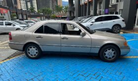 Mercedes-Benz C220 1994