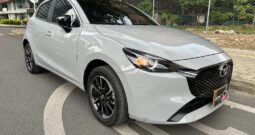 Mazda 2 GRAND TOURING LX CARBON EDITION 2026