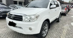 Toyota Fortuner 2011 2.7L