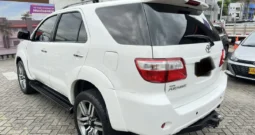Toyota Fortuner 2011 2.7L