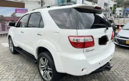 Toyota Fortuner 2011 2.7L