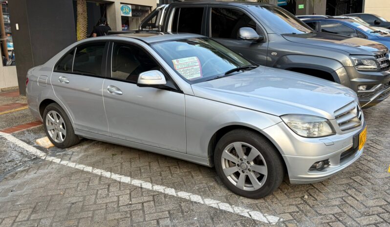 Mercedes-Benz C 200K T 2009 lleno