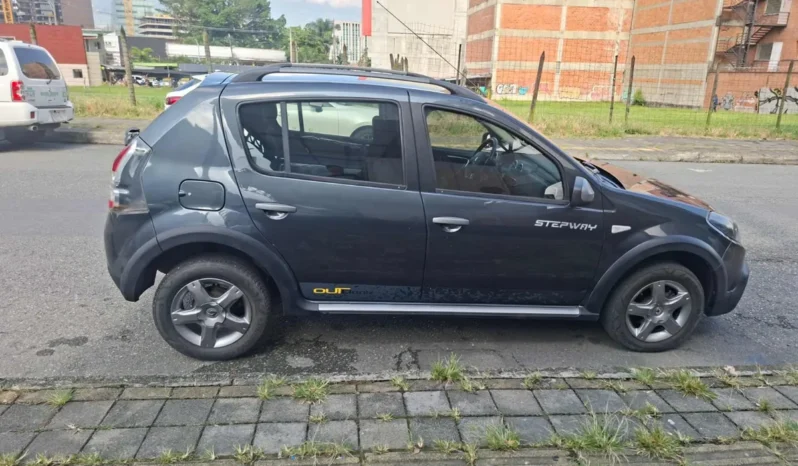 Renault Stepway 2015 1.6L lleno