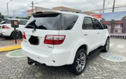 Toyota Fortuner 2011 2.7L