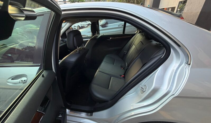 Mercedes-Benz C 200K T 2009 lleno