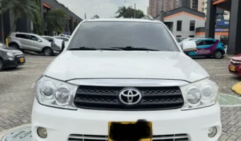 Toyota Fortuner 2011 2.7L lleno