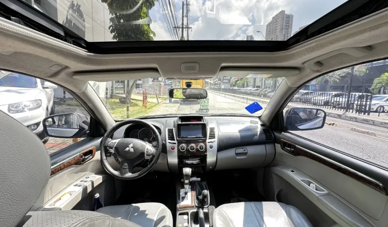 Mitsubishi Nativa 2015 3.5L lleno