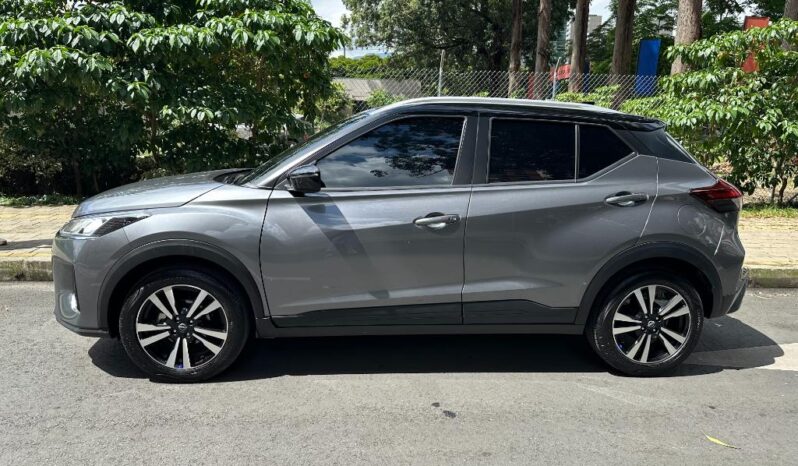 Nissan KICKS PLAY ADVANCE 2026 lleno