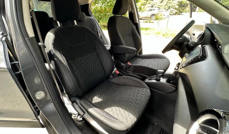 Nissan KICKS PLAY ADVANCE 2026 lleno