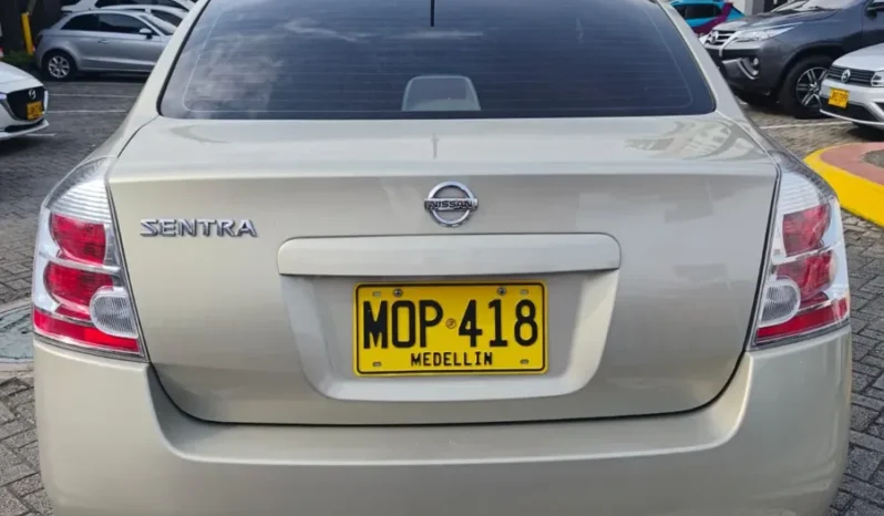 Nissan sentra 2009 SL lleno
