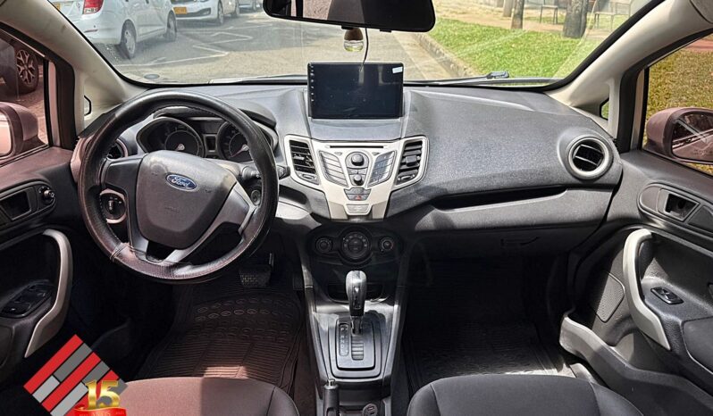 Ford Fiesta 2011 SE lleno