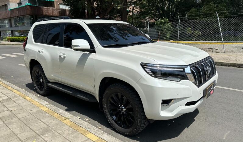 Toyota Prado TXL 2023 lleno